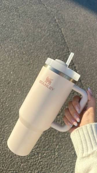 Stanley Quencher H2.0 FlowState Stainless Steel Vacuum Insulated Tumbler with Lid and Straw for Water, Iced Tea or Coffee, Smoothie and More, Rose Quartz 2.0, 30 OZ / 0.89 L